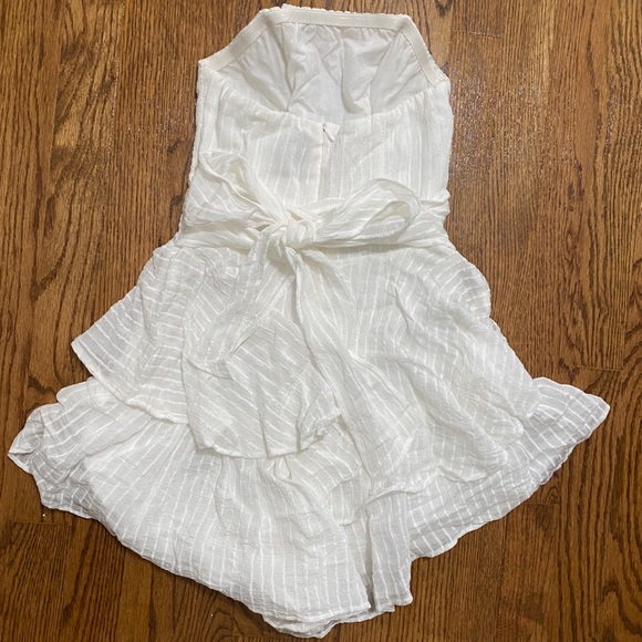 Princess Polly white romper/ play suit size: US 0 - Picture 3 of 5
